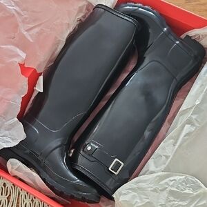 New In Box Tall Hunter Shiny Black Rain Boots